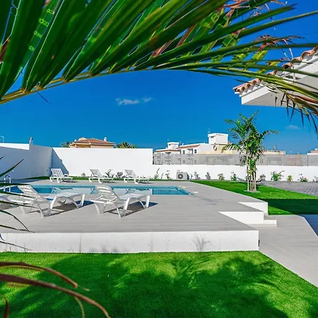 303 Casa Jardin Con Piscina Y Gran Jardín