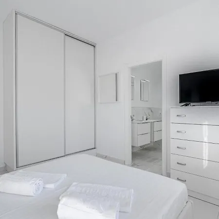 303 Casa Jardin Con Piscina Y Gran Jardin Vila