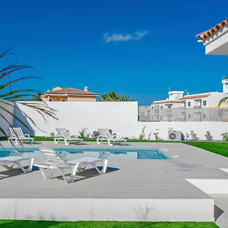 303 Casa Jardin Con Piscina Y Gran Jardin