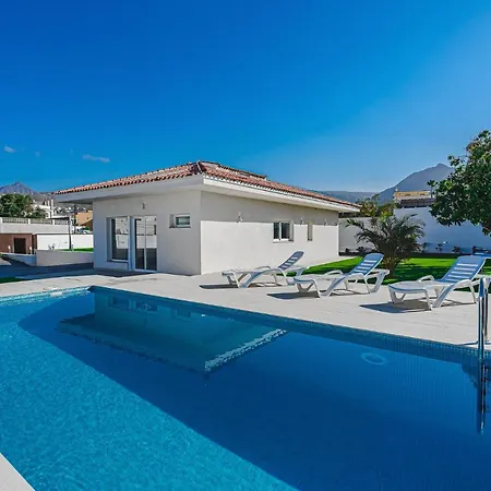Villa 303 Casa Jardin Con Piscina Y Gran Jardin Costa Adeje (Tenerife)